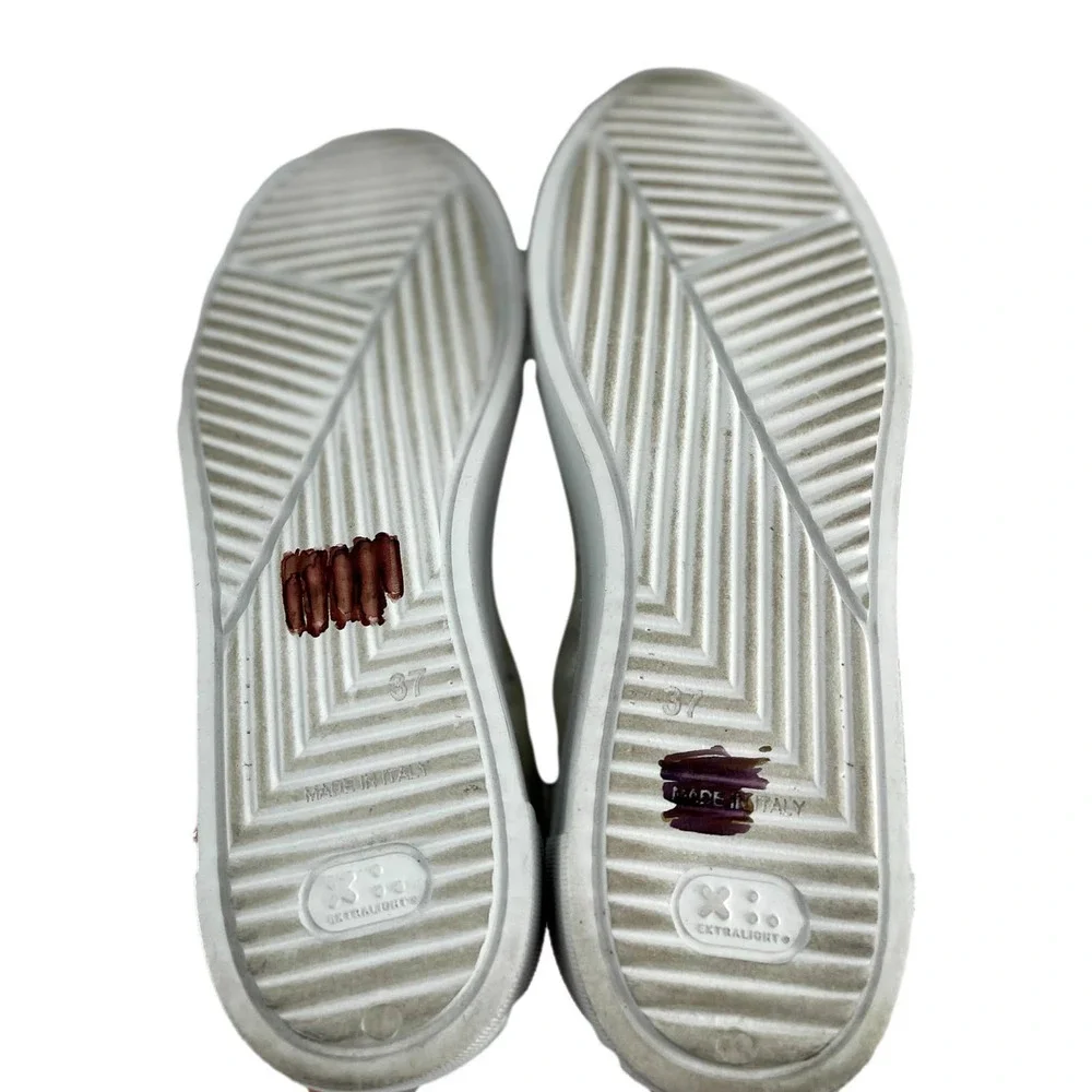 Laura Bellariva Gold Metallic Slip-On Sneaker European Size 37 EUC - Picture 10 of 10